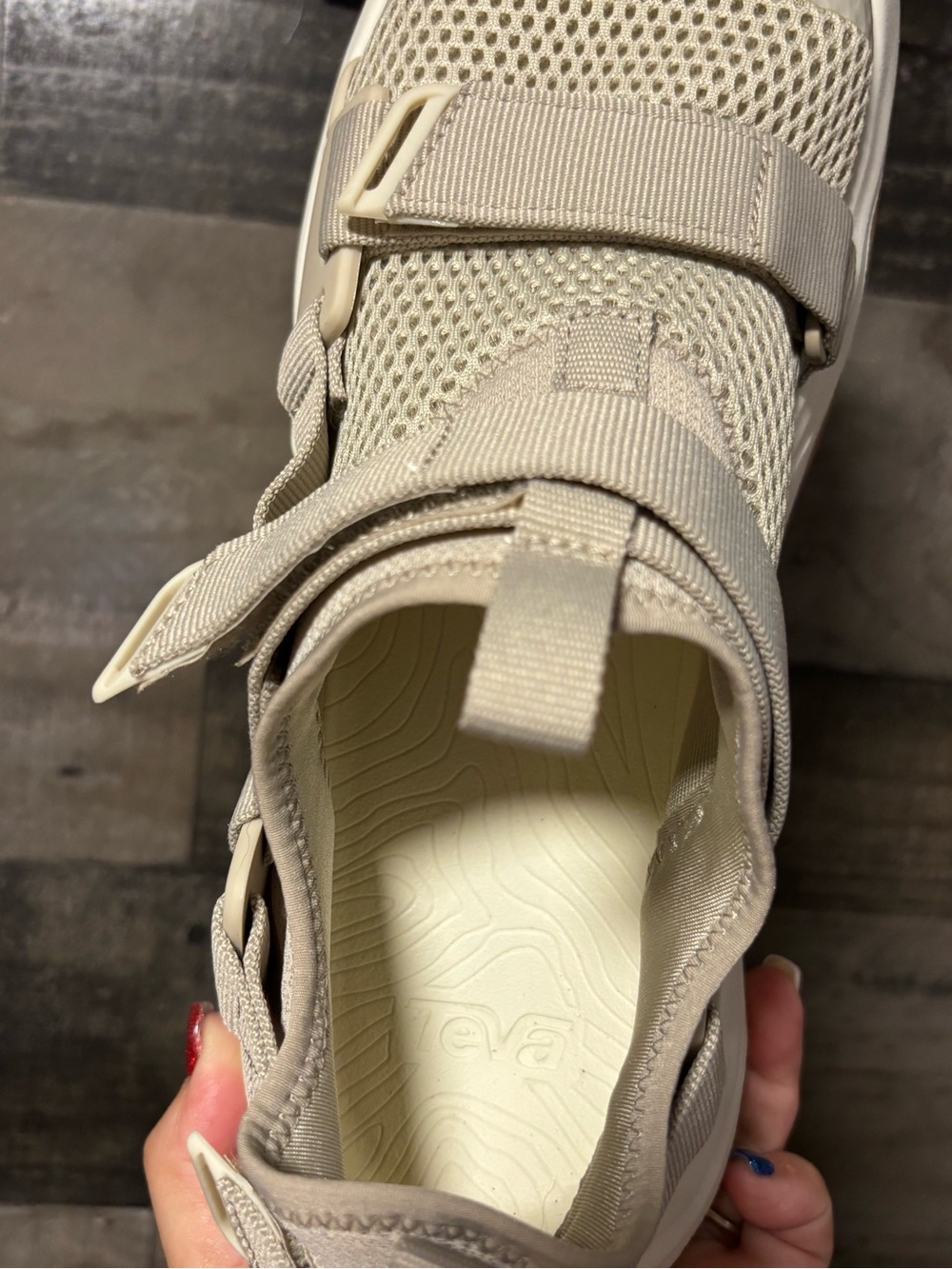 NWOT Teva Beige Outlander Water/hiking Sandal-Sneaker with Hook Strap 11 - Picture 8 of 9